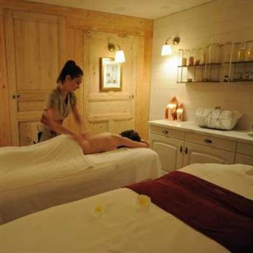 Montsoreau, à 20 min de Saumur, Maine et loire (49) - Spa, Massage et Soin du corps Montsoreau, à 20 min de Saumur, Maine et loire (49) - Spa, Massage et Soin du corps