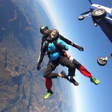 Saut en parachute, département Isère Saut en parachute, département Isère