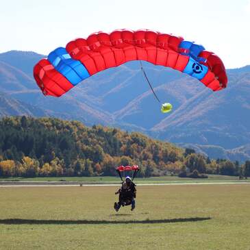 Saut en Parachute Tandem près de Grenoble en région Rhône-Alpes