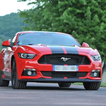 Stage sur Route en Mustang GT près de Grenoble Stage sur Route en Mustang GT près de Grenoble