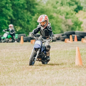 Stage de Pilotage pour Enfant en région Pays-de-la-Loire Stage de Pilotage pour Enfant en région Pays-de-la-Loire