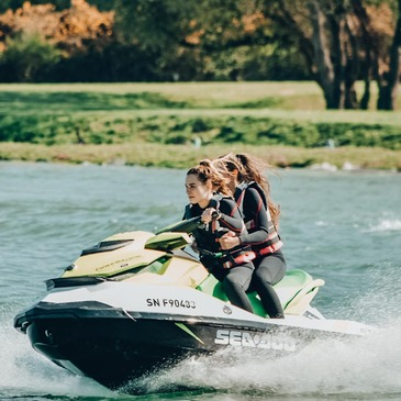 Randonnée en Jet Ski au Crouesty en région Bretagne Randonnée en Jet Ski au Crouesty en région Bretagne