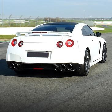 Stage de Pilotage Nissan GTR en région Picardie Stage de Pilotage Nissan GTR en région Picardie