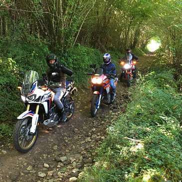 Randonnée en Moto Trail près de Carcassonne