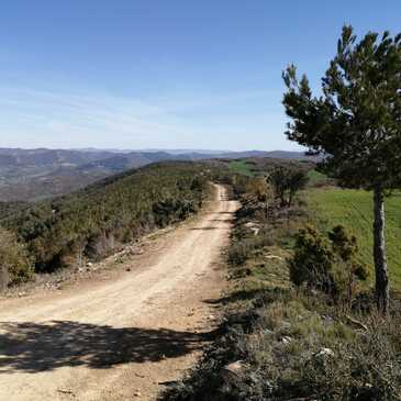 Randonnée en Moto Trail près de Carcassonne en région Languedoc-Roussillon
