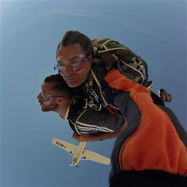 Saut en parachute, département Loiret Saut en parachute, département Loiret