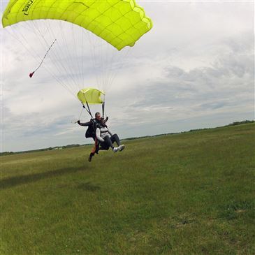 Saut en parachute proche Aérodrome de Montargis-Vimory, à 1h20 de Paris