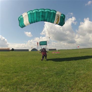 Saut en Parachute Tandem près d&#39;Etampes en région Ile-de-France
