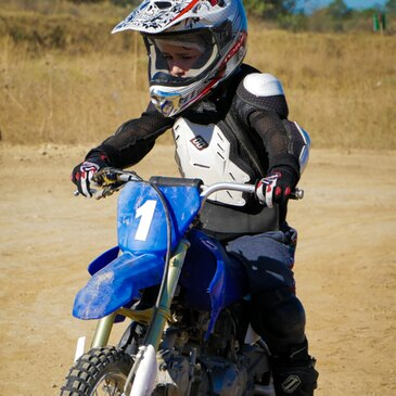 Stage de Moto Cross proche Grospierres, à 15 min de Vallon-Pont-d'Arc Stage de Moto Cross proche Grospierres, à 15 min de Vallon-Pont-d'Arc