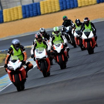 Stage de Pilotage en région Languedoc-Roussillon Stage de Pilotage en région Languedoc-Roussillon