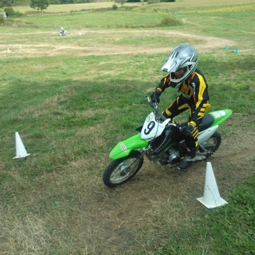 Initiation au Moto-Cross pour Enfant près de Thiers