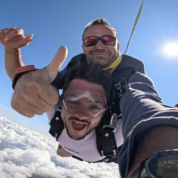 Saut en parachute, département Gironde Saut en parachute, département Gironde