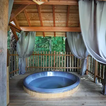 Larringes, à 20 min de Thonon-les-Bains, Haute savoie (74) - Weekend et Hébergement Insolite Larringes, à 20 min de Thonon-les-Bains, Haute savoie (74) - Weekend et Hébergement Insolite