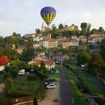 Viverols dans le parc Livradois-Forez, Puy de dôme (63) - Baptême de l&#39;air montgolfière