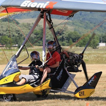 Baptême en ULM Pendulaire près de Clermont-Ferrand Baptême en ULM Pendulaire près de Clermont-Ferrand