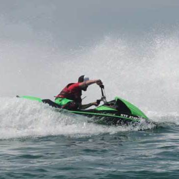 Initiation au Jet Ski à Palavas-les-Flots Initiation au Jet Ski à Palavas-les-Flots