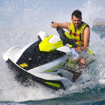 Jet ski Scooter des mers en région Languedoc-Roussillon Jet ski Scooter des mers en région Languedoc-Roussillon