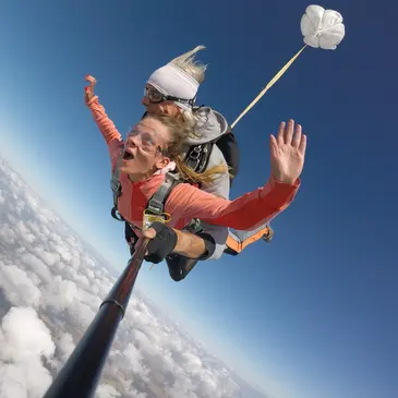 Saut en parachute en région Centre Saut en parachute en région Centre