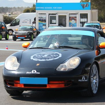 Stage de Pilotage pour Enfant en région PACA et Corse Stage de Pilotage pour Enfant en région PACA et Corse