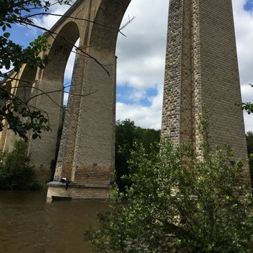 Saut à l&#39;élastique proche Viaduc du Blanc, à 1h15 de Tours