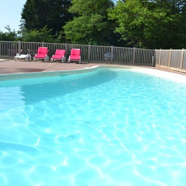 Nuit en Cabane sur l'Eau près de Poitiers Nuit en Cabane sur l'Eau près de Poitiers
