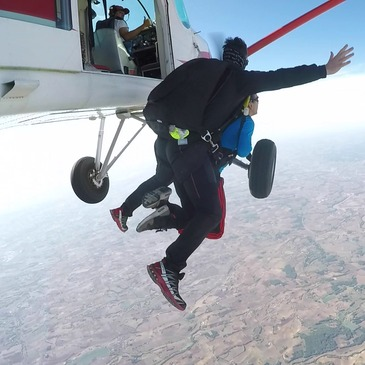 Saut en parachute, département Aveyron Saut en parachute, département Aveyron