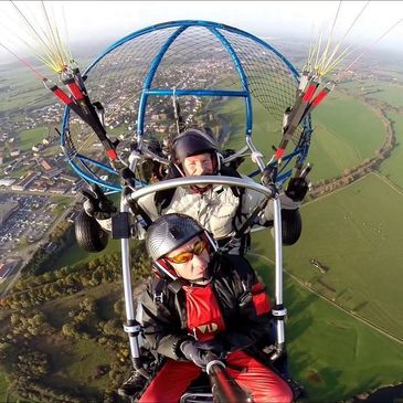Aéroport de Roanne, Loire (42) - Baptême de l'air paramoteur Aéroport de Roanne, Loire (42) - Baptême de l'air paramoteur