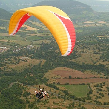 Baptême en parapente proche Millau Baptême en parapente proche Millau
