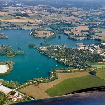 Baptême en ULM et Autogire proche Aérodrome de Mâcon-Charnay Baptême en ULM et Autogire proche Aérodrome de Mâcon-Charnay