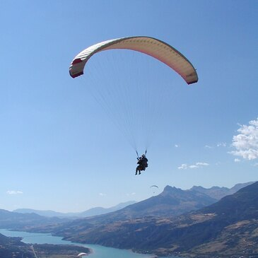 Savines-le-Lac, Hautes Alpes (05) - Baptême en parapente Savines-le-Lac, Hautes Alpes (05) - Baptême en parapente