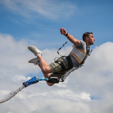 Saut à l'élastique proche Viaduc de la Souleuvre, à 1h30 de Rennes Saut à l'élastique proche Viaduc de la Souleuvre, à 1h30 de Rennes