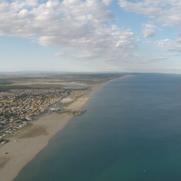 Baptême en Hélicoptère près de Narbonne en région Languedoc-Roussillon Baptême en Hélicoptère près de Narbonne en région Languedoc-Roussillon
