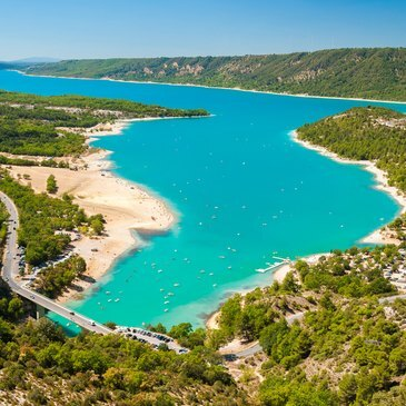 Baptême en Hélicoptère à Manosque - Survol du Verdon Baptême en Hélicoptère à Manosque - Survol du Verdon