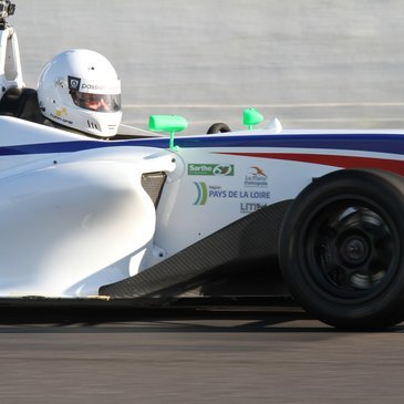 Stage de Pilotage Monoplace en région Rhône-Alpes Stage de Pilotage Monoplace en région Rhône-Alpes