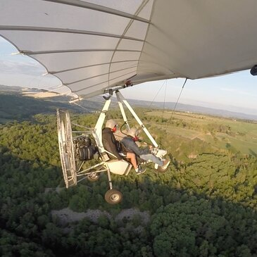 Initiation au Pilotage d'ULM Pendulaire à Saint-Flour Initiation au Pilotage d'ULM Pendulaire à Saint-Flour