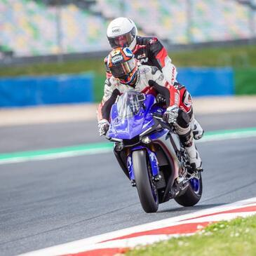 Baptême Moto sur Circuit, département Nièvre Baptême Moto sur Circuit, département Nièvre