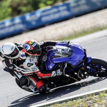 Baptême Sensation en Yamaha - Circuit de Pau-Arnos Baptême Sensation en Yamaha - Circuit de Pau-Arnos