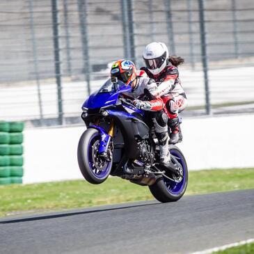 Baptême Moto sur Circuit, département Pyrénées atlantiques Baptême Moto sur Circuit, département Pyrénées atlantiques
