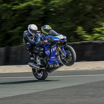 Baptême Moto sur Circuit en région Aquitaine Baptême Moto sur Circuit en région Aquitaine