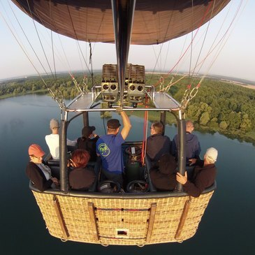 Vol en Montgolfière à Troyes Vol en Montgolfière à Troyes