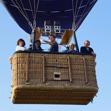Baptême de l'air montgolfière, département Seine et marne Baptême de l'air montgolfière, département Seine et marne