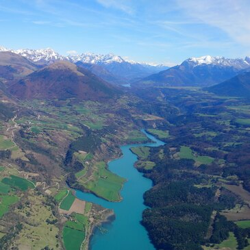 Vol en Hélicoptère près de Grenoble - Les Grands lacs de L'Isère Vol en Hélicoptère près de Grenoble - Les Grands lacs de L'Isère