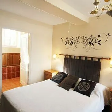 Nuit dans un Château près de Chartres en région Centre Nuit dans un Château près de Chartres en région Centre