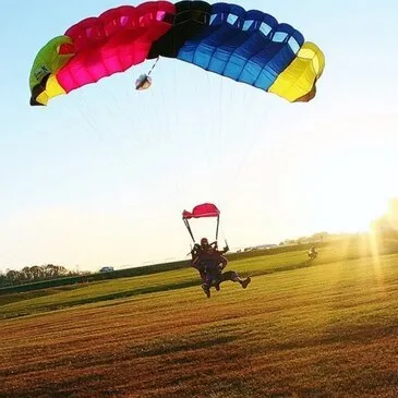 Saut en parachute proche Aérodrome de Blois-Le Breuil, à 1h30 de Chartres