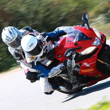 Vienne (86) Poitou-Charentes - Stage de Pilotage Vienne (86) Poitou-Charentes - Stage de Pilotage