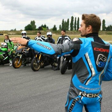 Allier (03) Auvergne - Stage de Pilotage Allier (03) Auvergne - Stage de Pilotage