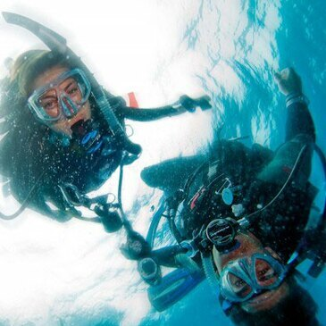 Randonnée Palmée au Cap Cerbère près de Banyuls-sur-Mer Randonnée Palmée au Cap Cerbère près de Banyuls-sur-Mer