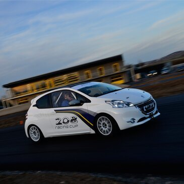 Baptême en Voiture de Sport en région Rhône-Alpes Baptême en Voiture de Sport en région Rhône-Alpes