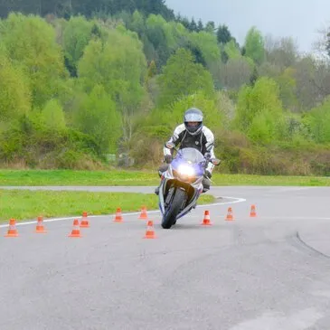 Stage de pilotage moto, département Vosges Stage de pilotage moto, département Vosges