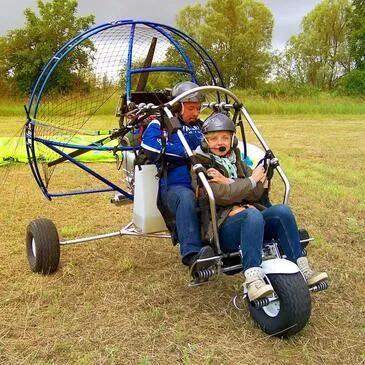Baptême et Initiation au Paramoteur en Touraine Baptême et Initiation au Paramoteur en Touraine